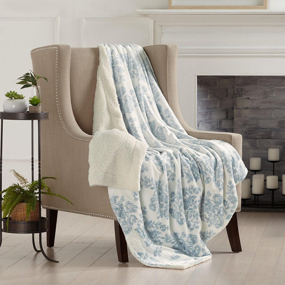 Velvet Plush Sherpa Luxury Bed Blanket Cielo Collection blue floral Great Bay Home on Tampa Home & Garden Store
