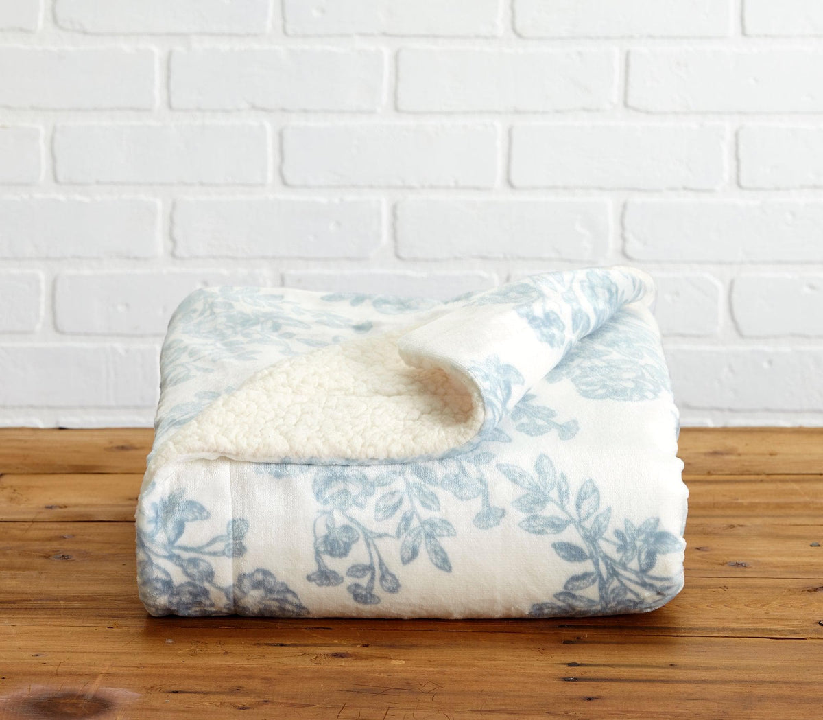 Velvet Plush Sherpa Luxury Bed Blanket Cielo Collection by Great Bay Home blue floral on white on Tampa Home & Garden Store