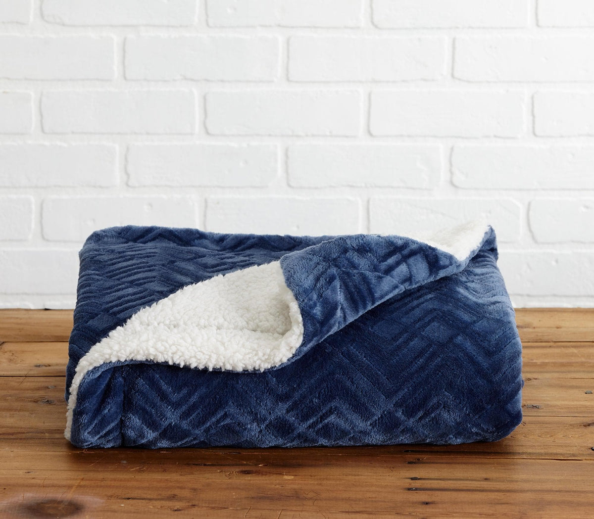 Velvet Plush Sherpa Luxury Bed Blanket navy blue with white sherpa lining Great Bay Home on Tampa Home & Garden Store