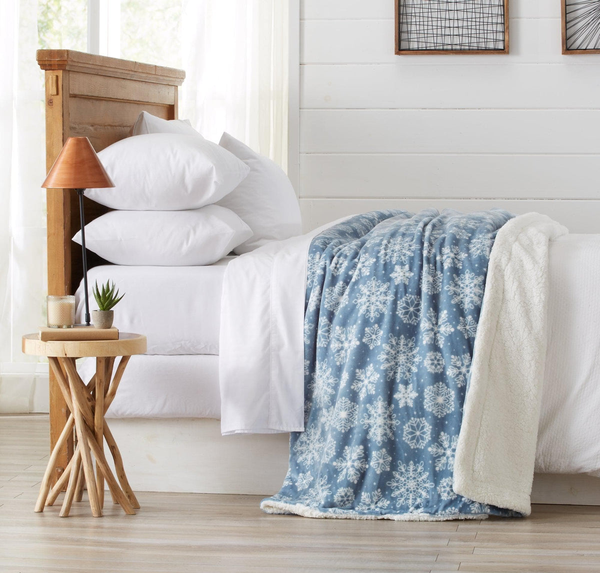 Ultra Plush Velvet Sherpa Reversible Blanket
