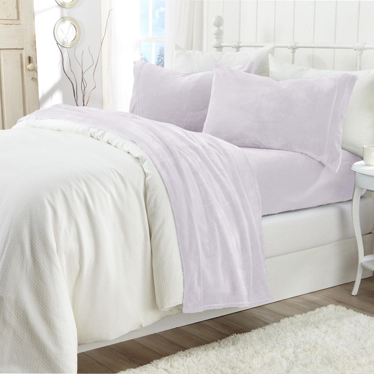 Ultra Soft Velvet Plush Bed Sheets and Luxe