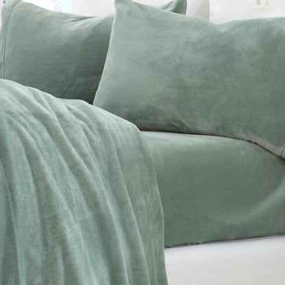 Ultra Soft Velvet Plush Bed Sheets and Luxe