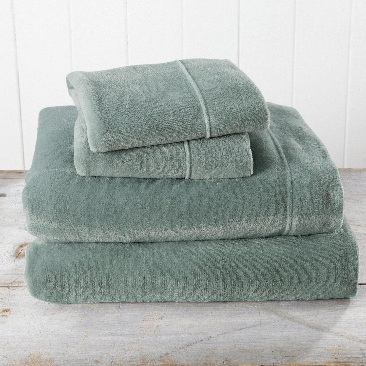 Ultra Soft Velvet Plush Bed Sheets and Luxe