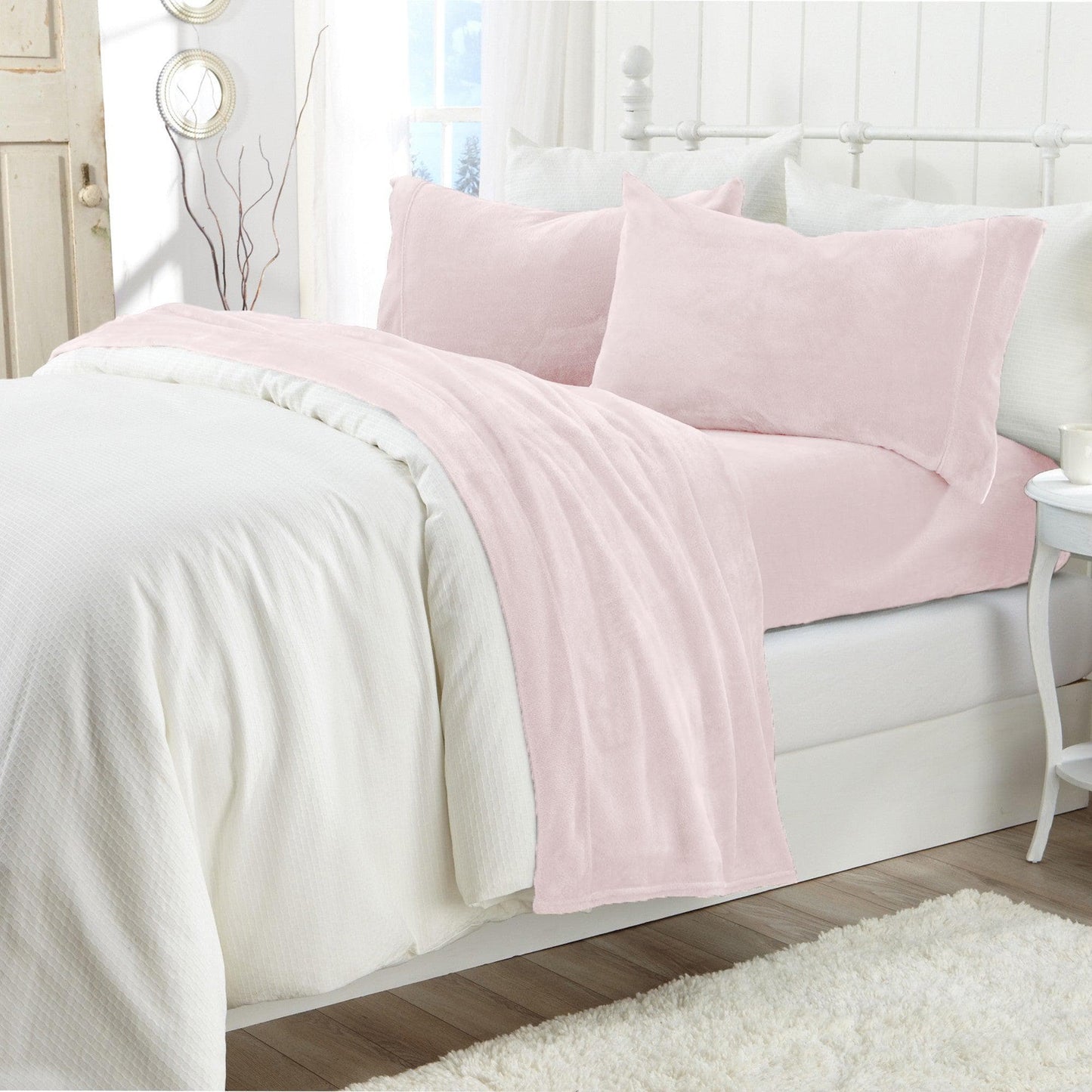 Ultra Soft Velvet Plush Bed Sheets and Luxe