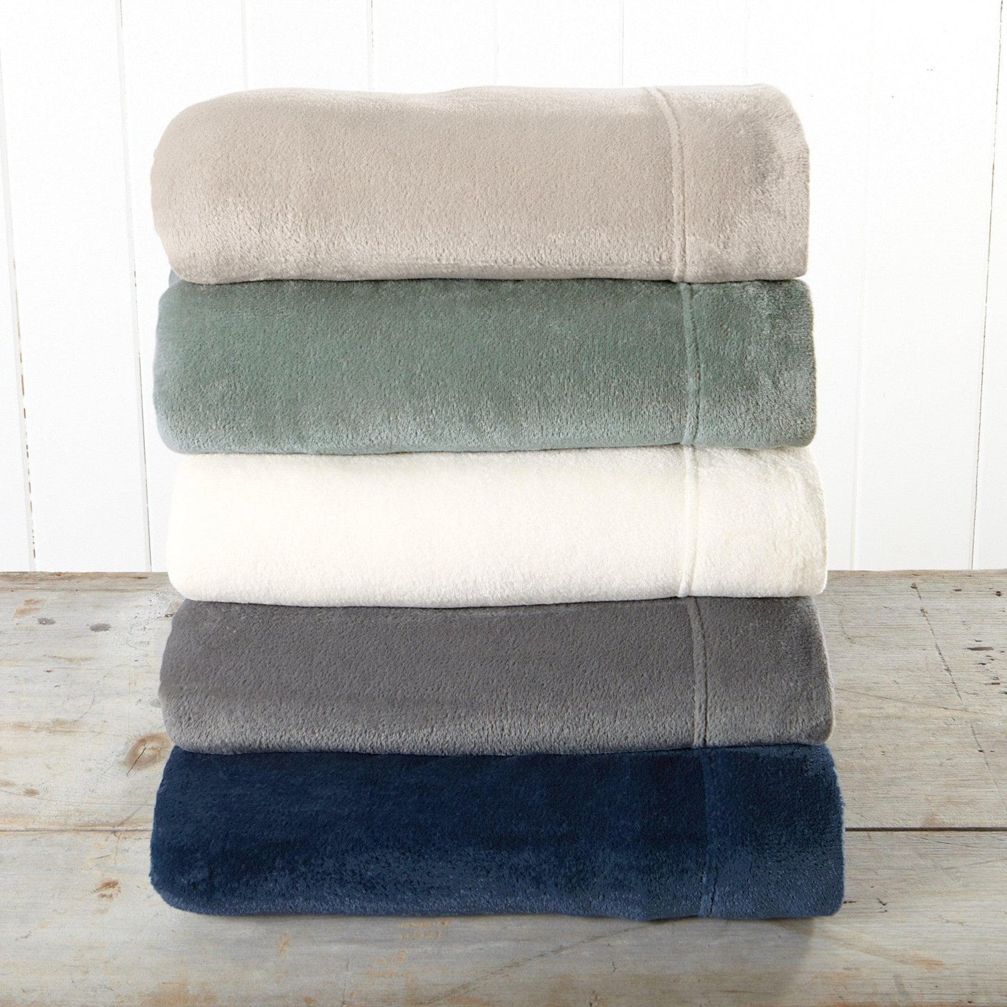 Ultra Soft Velvet Plush Bed Sheets and Luxe