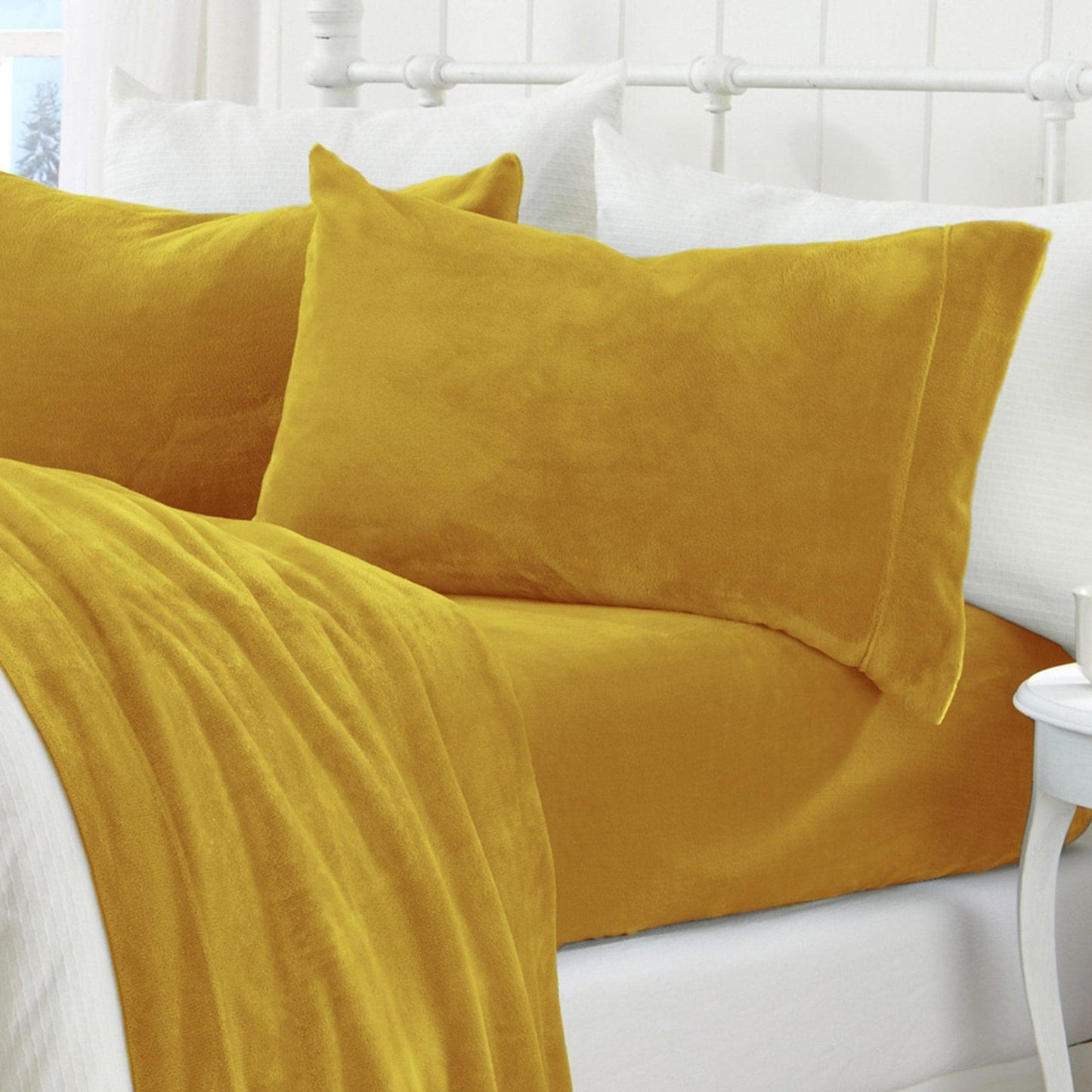 Ultra Soft Velvet Plush Bed Sheets and Luxe