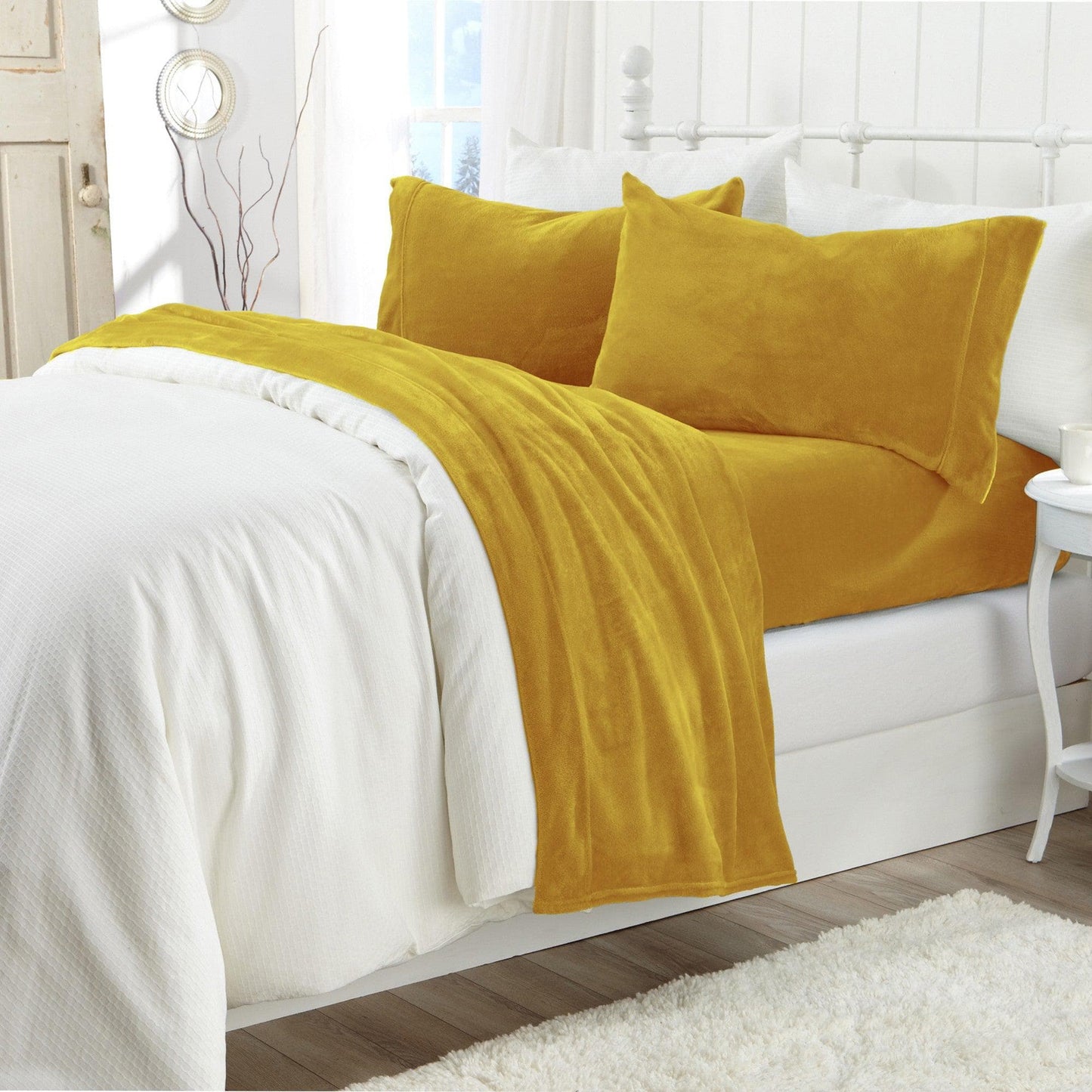 Ultra Soft Velvet Plush Bed Sheets and Luxe