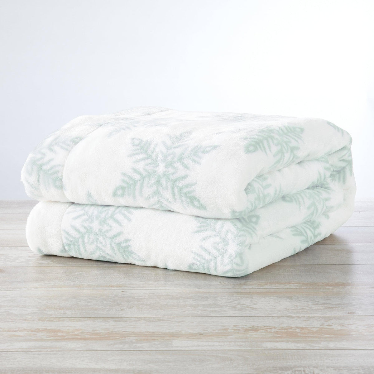 Velvet Plush Sherpa Bed Blanket Kinsley Collection Great Bay Home white mint fern design on Tampa Home & Garden Store