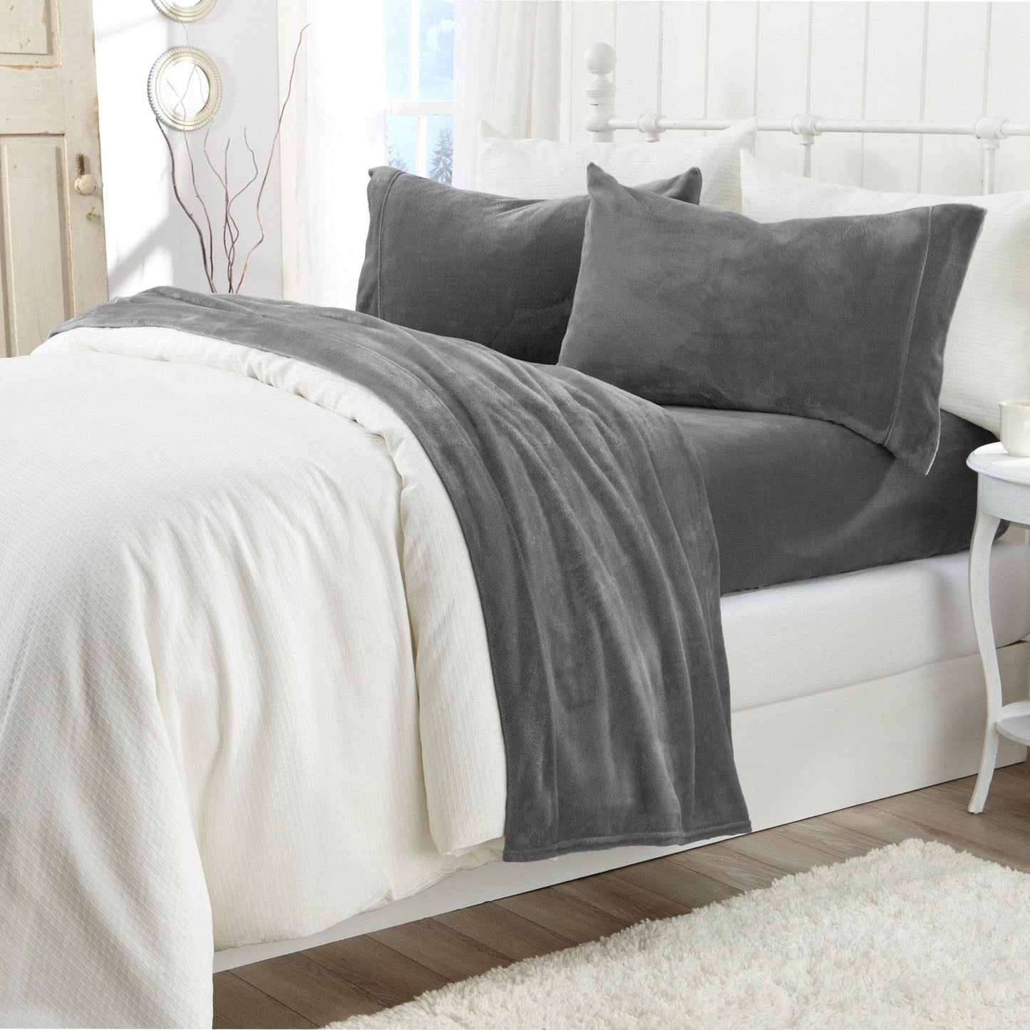Ultra Soft Velvet Plush Bed Sheets and Luxe