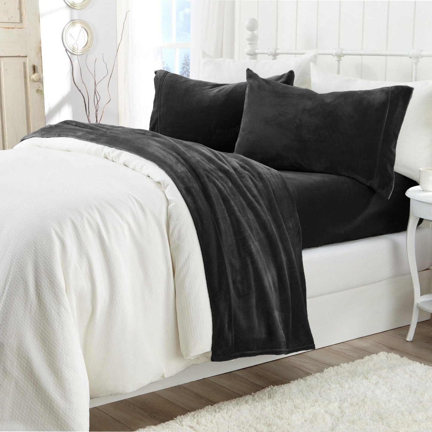 Ultra Soft Velvet Plush Bed Sheets and Luxe