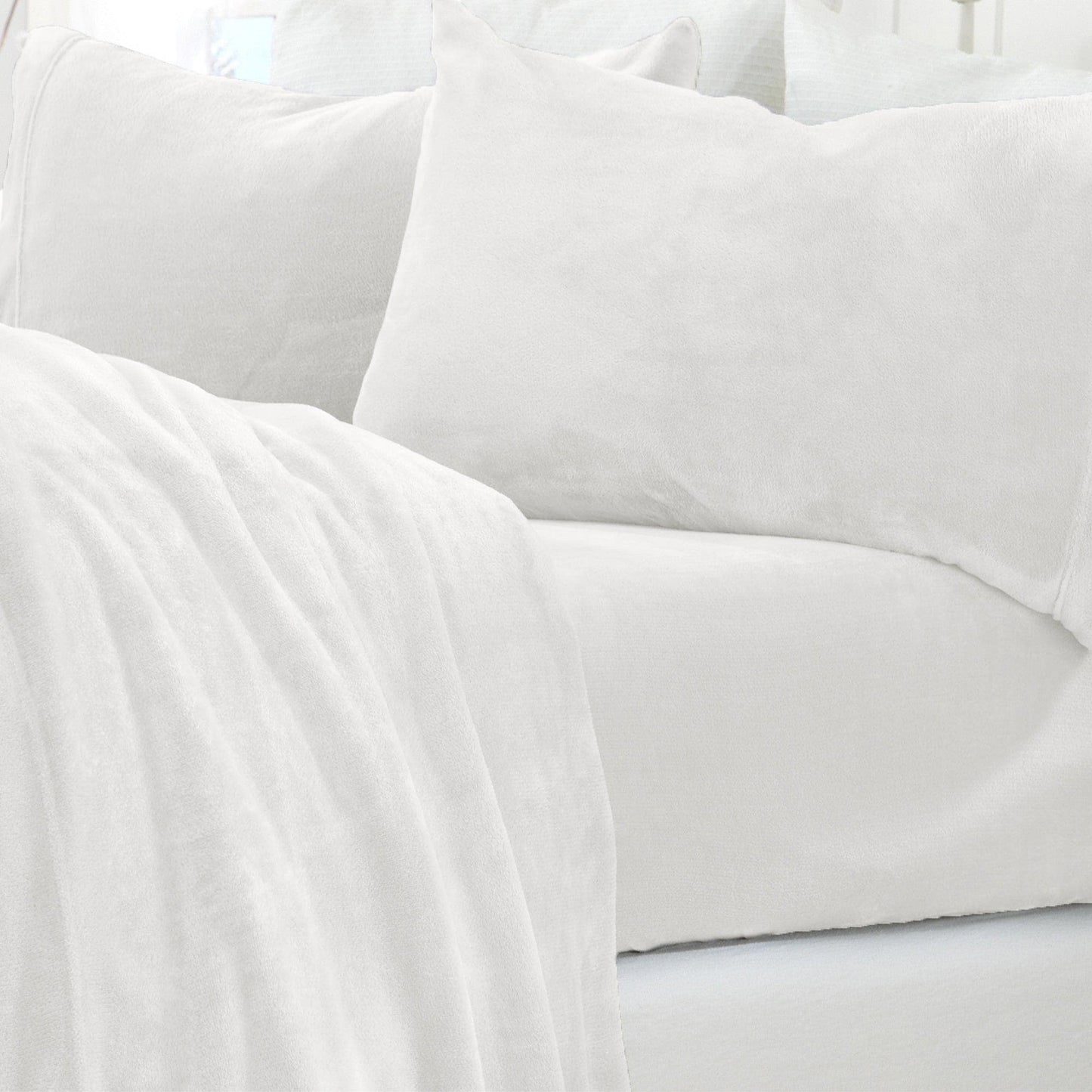 Ultra Soft Velvet Plush Bed Sheets and Luxe