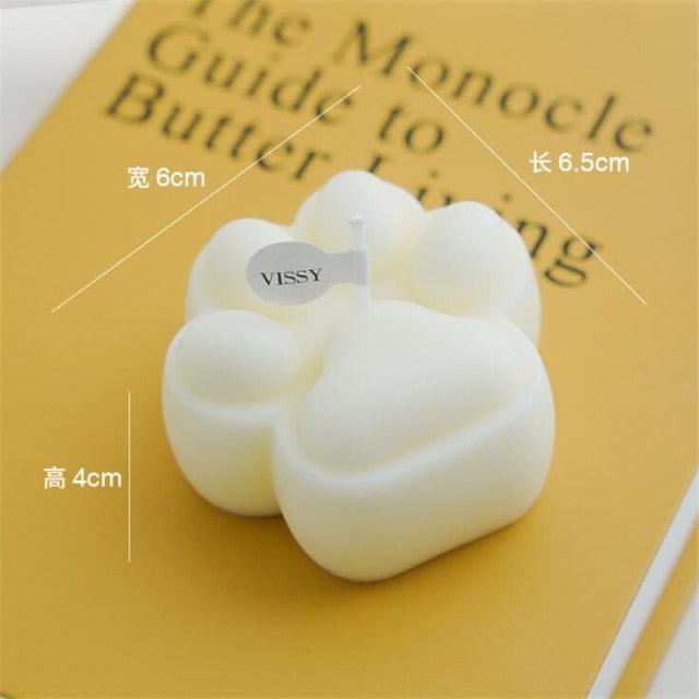 Bear-shaped scented candle in white wax with wick and VISSY tag, Stevvex brand decorative candle on Tampa Home & Garden Store