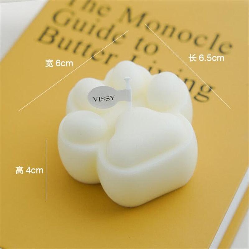 Bear-shaped scented candle with rounded lobes white wax VISSY tag Stevvex gift candle on Tampa Home & Garden Store