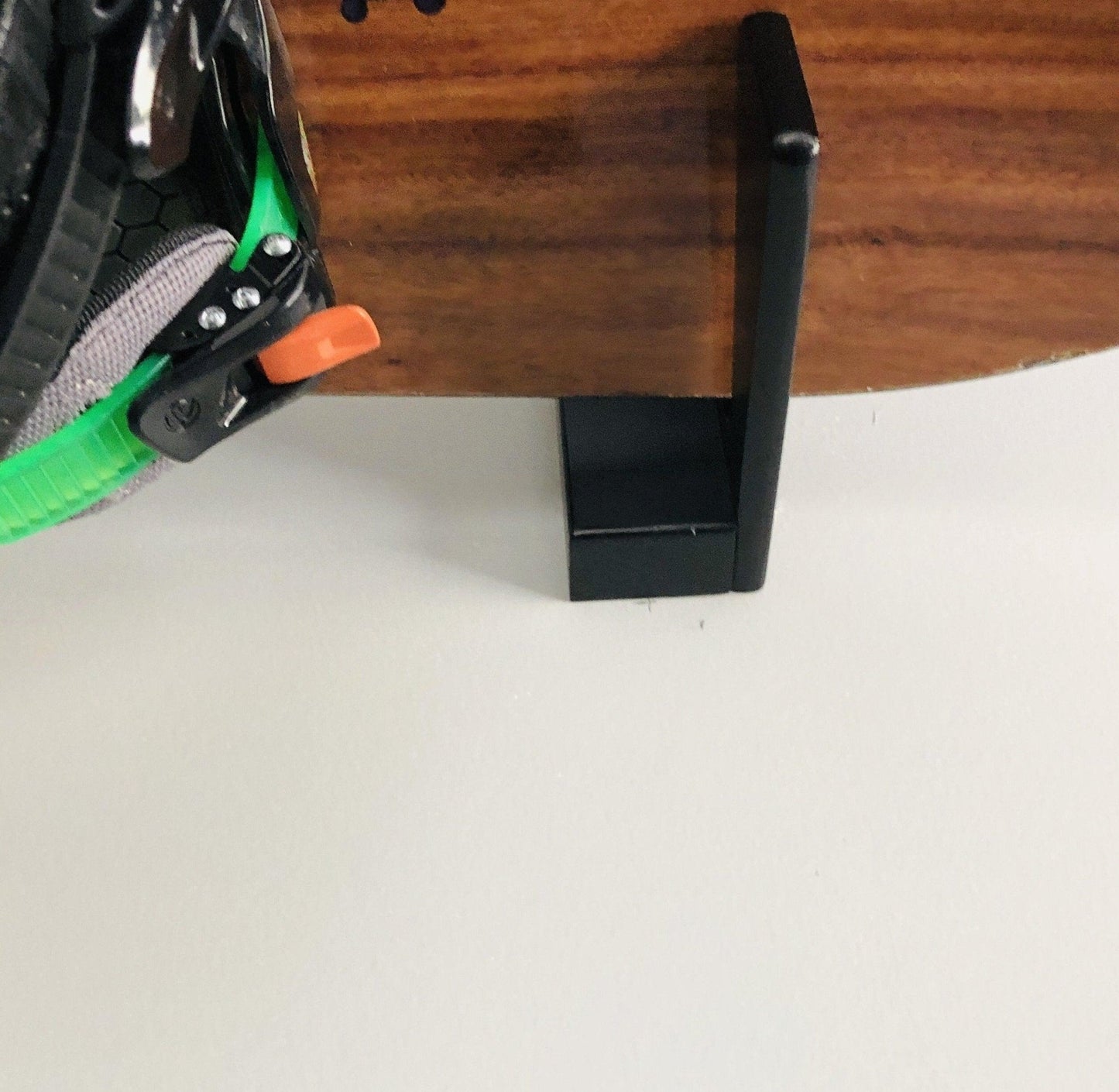 HANGTHIS Up Snowboard Rack, Snow Equipment, Snowboard Storage