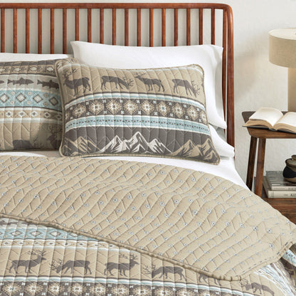 Yosemite Lodge and Reversible Mountain Quilt