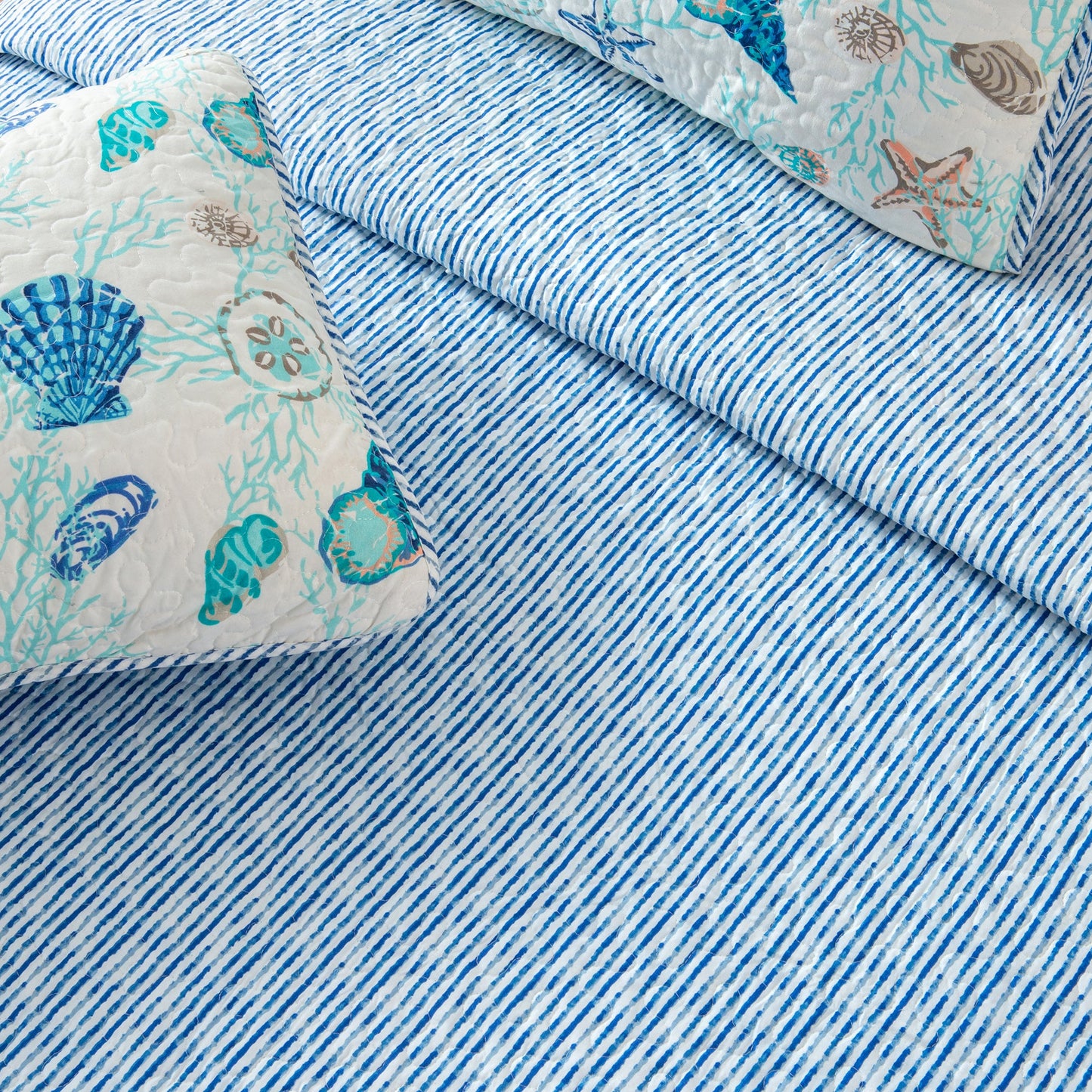 Coastal Blue Microfiber Quilt Set and Bedding