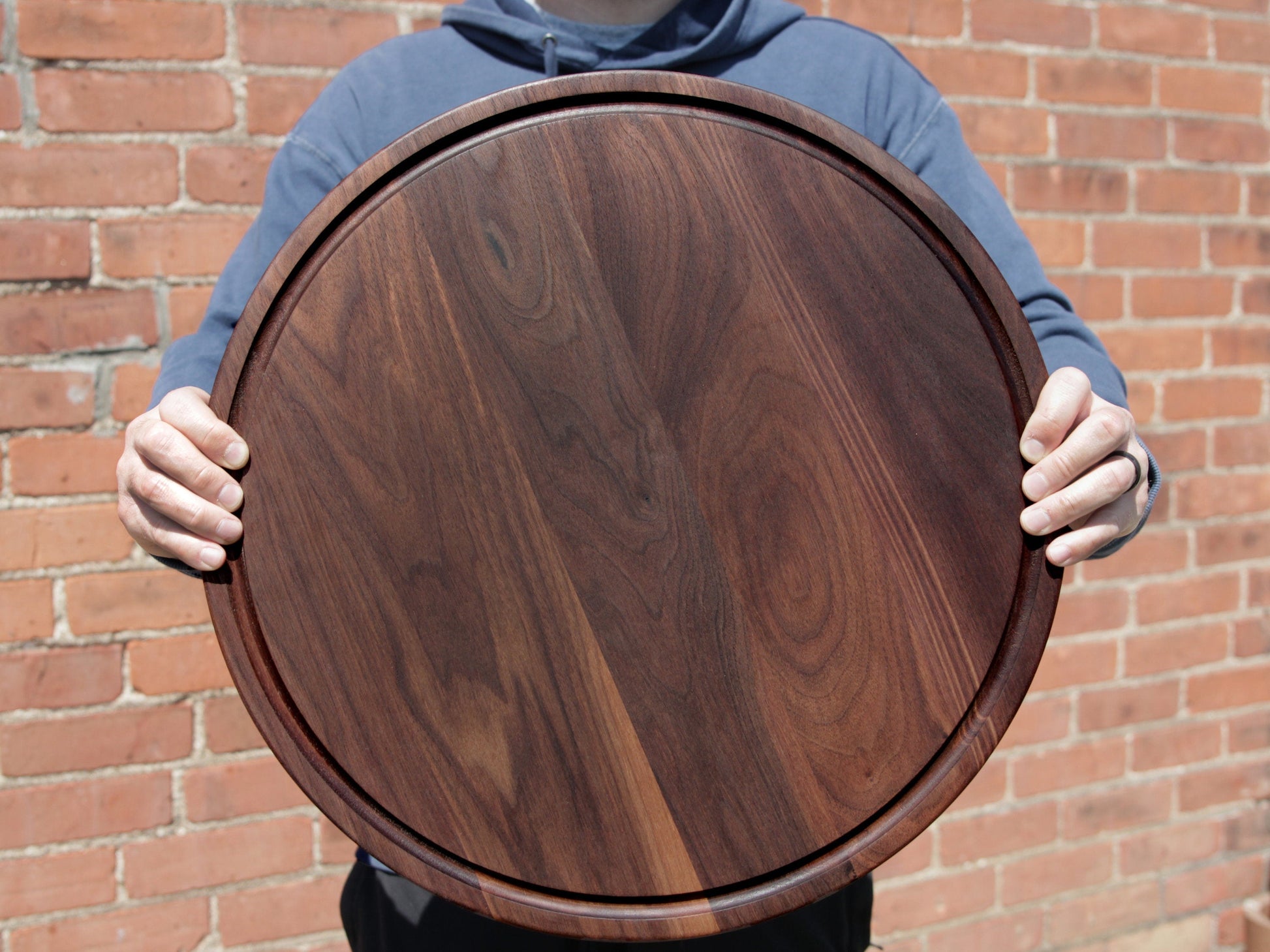 18in walnut round cutting board with juice groove, Refine Kitchenware on Tampa Home & Garden Store