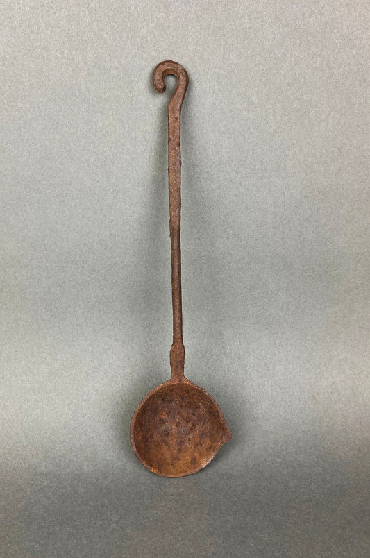 Cucharón/cuchara de hierro vintage. Cuchara de plomo. Decoración rústica de cocina. Coleccionable.