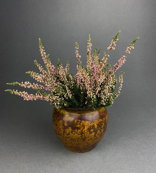 Pot/vase en laiton vintage martelé à la main. Récipient martelé à la main. Décoration rustique pour la maison. Jardin d'herbes aromatiques d'intérieur.