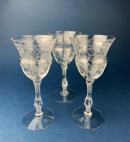 Copas altas antiguas de cristal para sorbete de Fostoria. Diseño grabado en rosa medianoche. Juego de seis copas de 113 ml. Repuestos. Alta cocina.