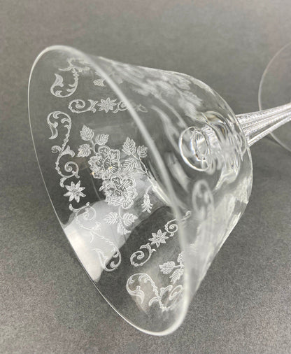 Copas altas antiguas de cristal para sorbete de Fostoria. Diseño grabado en rosa medianoche. Juego de seis copas de 113 ml. Repuestos. Alta cocina.