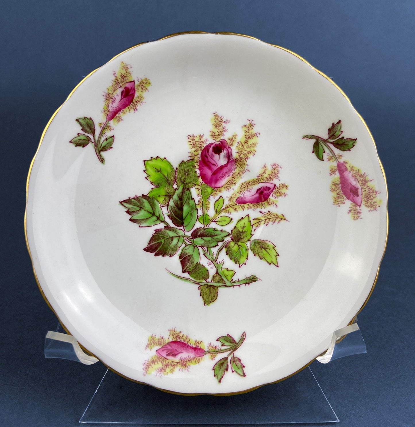 Tasse et soucoupe vintage pour thé/café. Royal Chelsey Moss Rose. Porcelaine fine anglaise. Service de table raffiné. Pièce de collection.