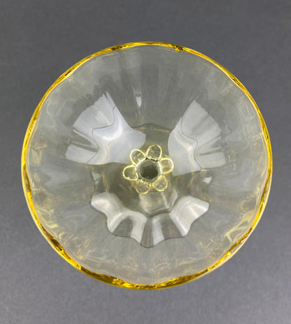 Cristal Fostoria vintage color topacio, alto, color clarete. Copas de color amarillo claro. Juego de dos copas con base dorada. Alta cocina.