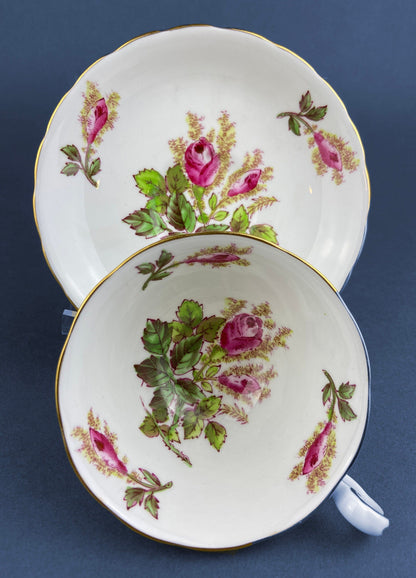 Tasse et soucoupe vintage pour thé/café. Royal Chelsey Moss Rose. Porcelaine fine anglaise. Service de table raffiné. Pièce de collection.