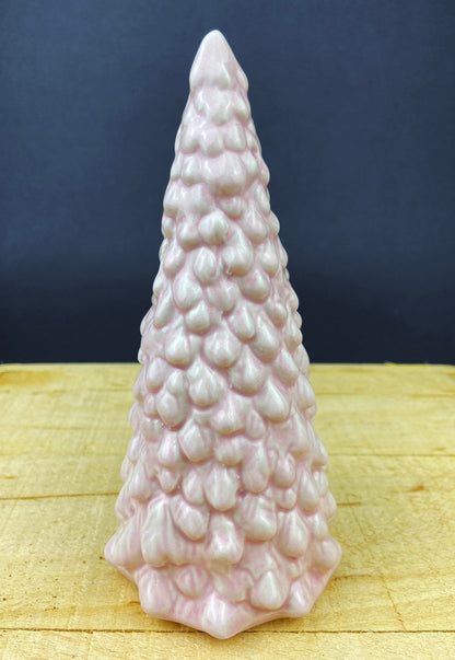 Sapins de Noël en céramique rose. Lot de deux sapins de Noël en céramique. Décoration de Noël. Décoration de chambre d'enfant pour les fêtes.