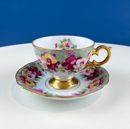 Taza y platillo vintage con pensamientos coloridos de Royal Sealy. Decoración para el comedor. Regalo para mamás amantes del té. Estilo rústico francés.