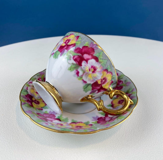Taza y platillo vintage con pensamientos coloridos de Royal Sealy. Decoración para el comedor. Regalo para mamás amantes del té. Estilo rústico francés.