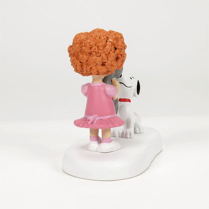 Frieda y Faron conocen a Snoopy