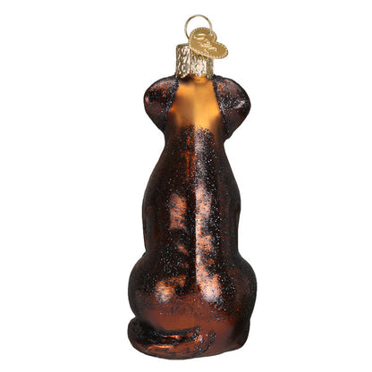 Adorno de cristal con forma de labrador de chocolate