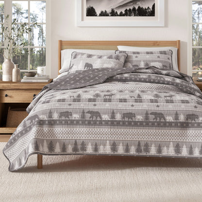 Rustic Woodland and Plaid Quilt Set for Bedroom