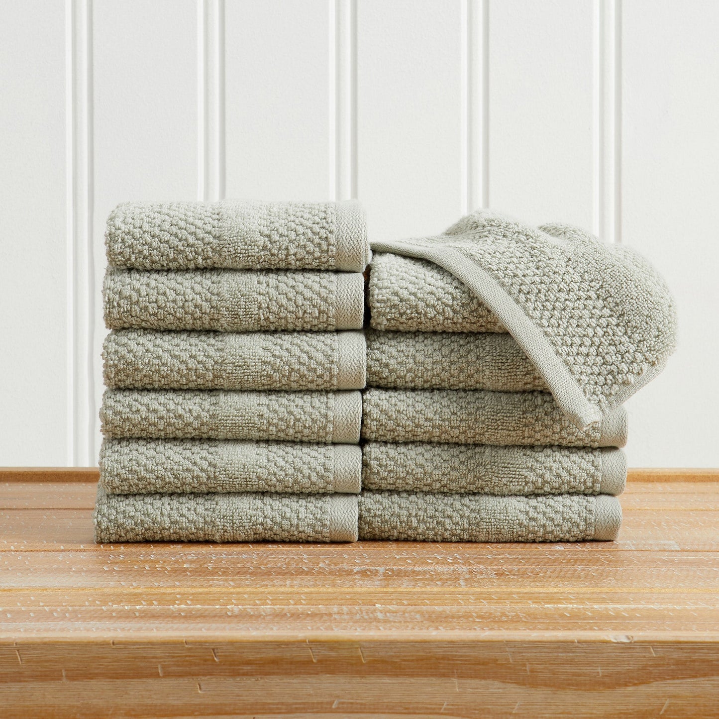 Pure Cotton Woven Bath Towel Set and a Soft Feel