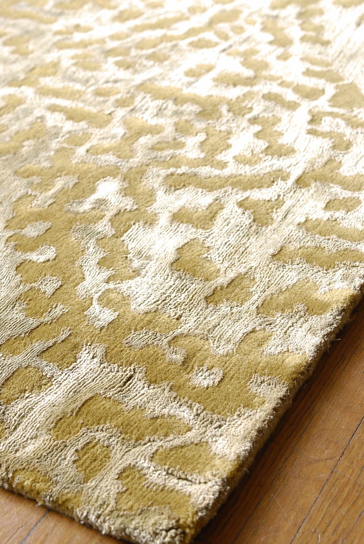 Rug Pensacola Tan Premium Wool & Viscose, Boutique Rugs, tan textured pattern close-up on Tampa Home & Garden Store