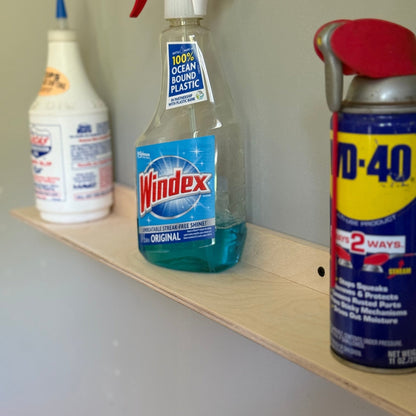 Étagère de rangement pour bouteilles et canettes dans le garage