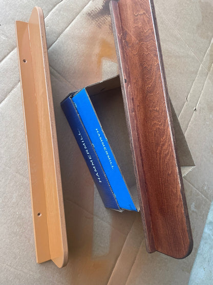 Étagère de rangement pour bouteilles et canettes dans le garage