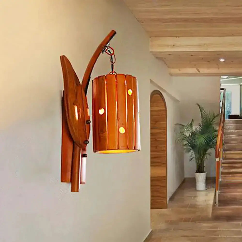 Lodge Style Brown Wooden Wall Lamp Lantern
