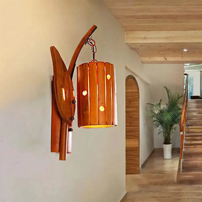 Lodge Style Brown Wooden Wall Lamp Lantern