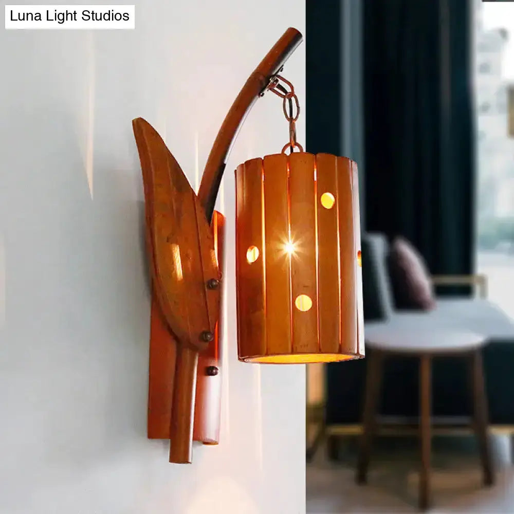 Lodge Style Brown Wooden Wall Lamp Lantern