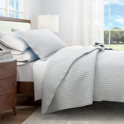 the Alicia Solid Quilt and Classic Stitch Set