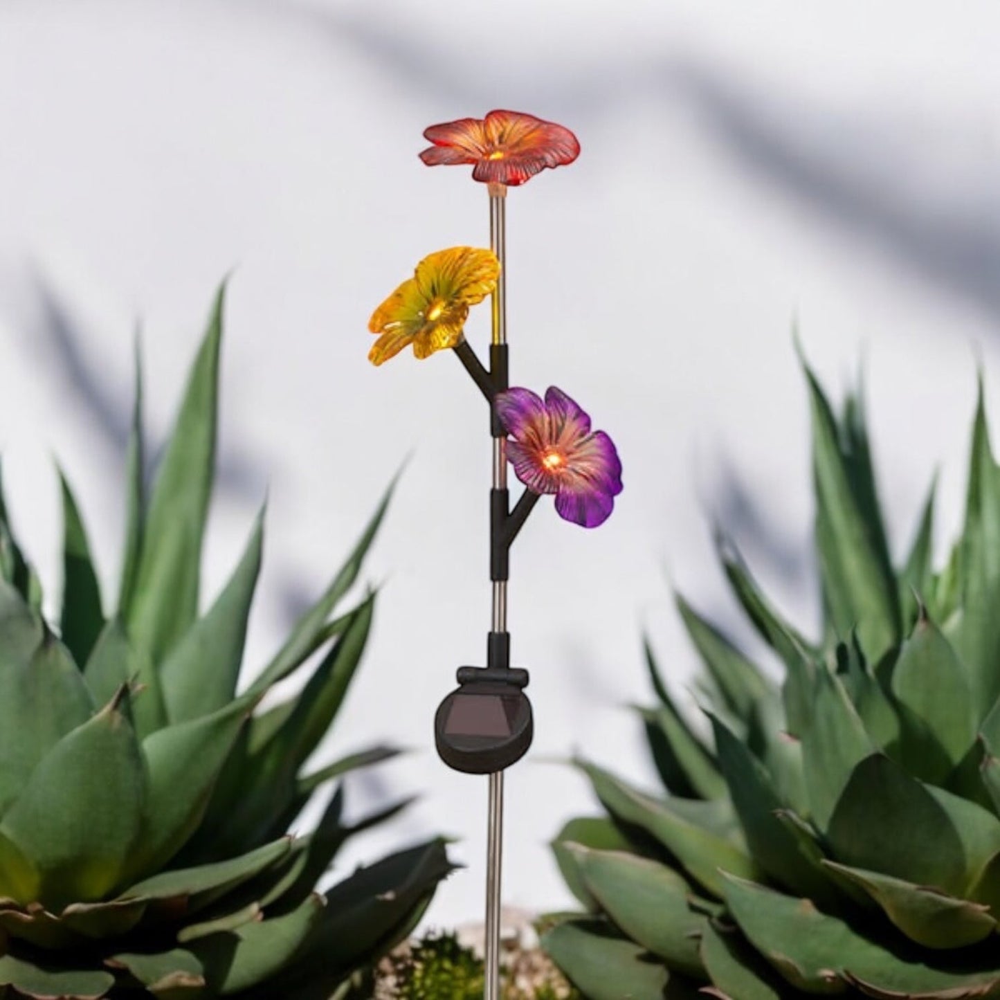 Piquet de jardin fleuri éclairé à l'énergie solaire de 71 cm de haut