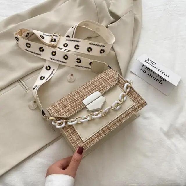 Stevvex ST93097OPQ beige tweed shoulder bag with white front panel and chunky chain strap on Tampa Home & Garden Store