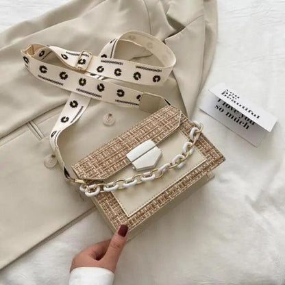 Stevvex ST93097OPQ beige tweed shoulder bag with white front panel and chunky chain strap on Tampa Home & Garden Store