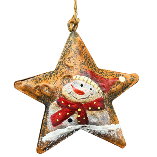 Adorno de estrella de muñeco de nieve alegre con sombrero rojo