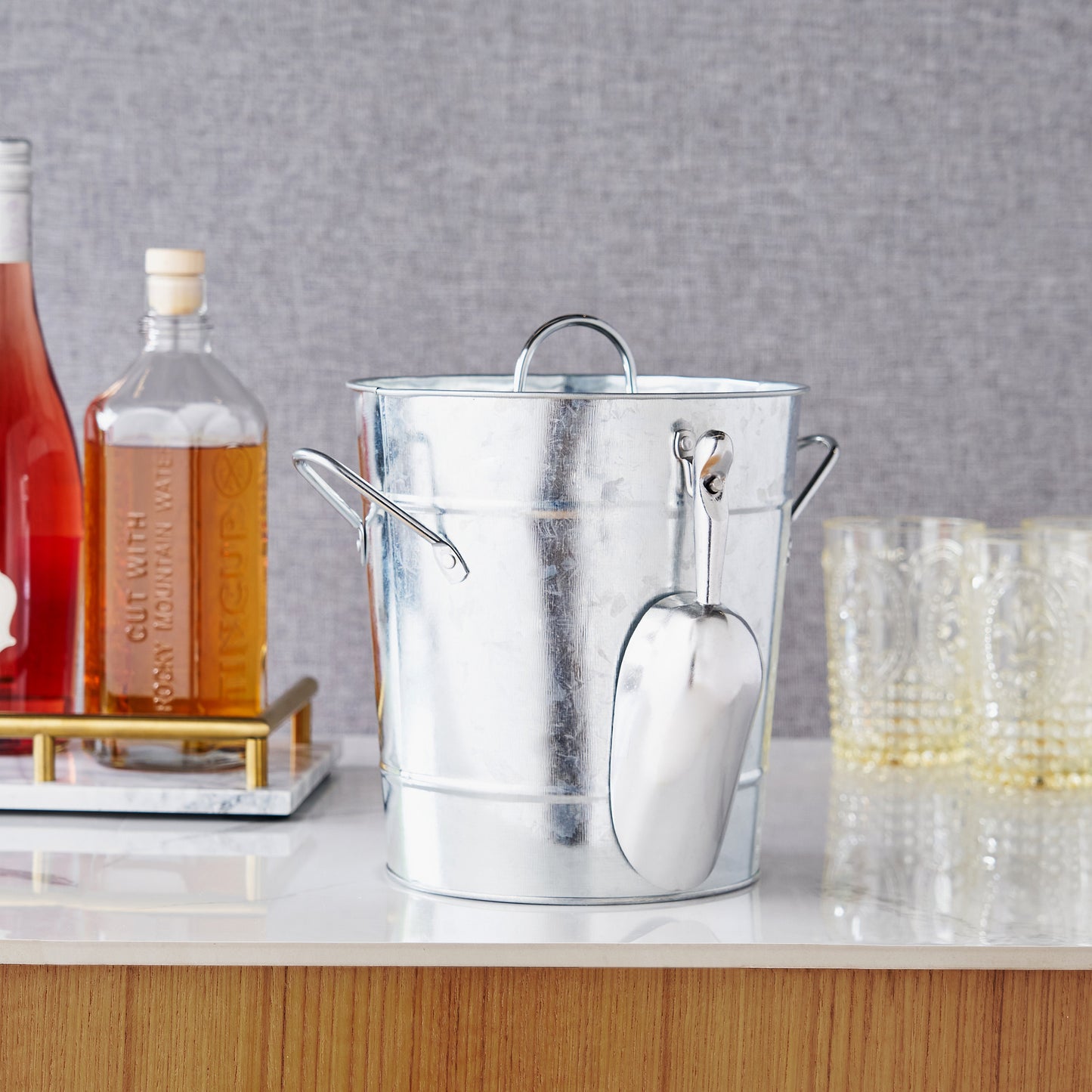 Classic Galvanized Ice Bucket With Lid and Scoop