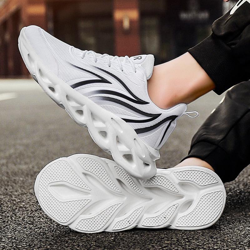 Men's Flame Printed Athletic Shoe for Running