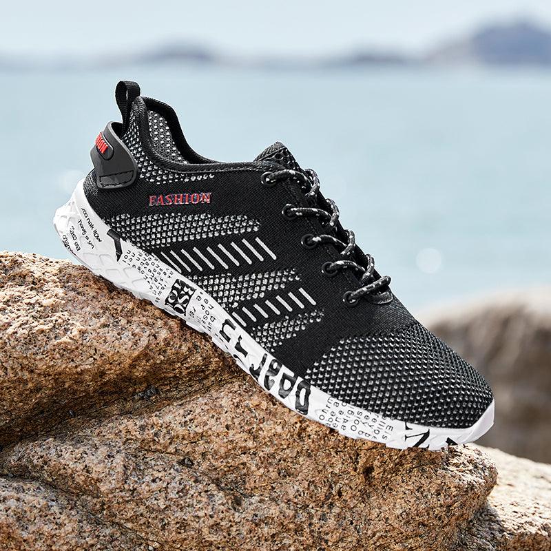 Men's water sports shoes Stevvex ST85SH6488NIE, black breathable quick-dry upper with patterned white sole on Tampa Home & Garden Store