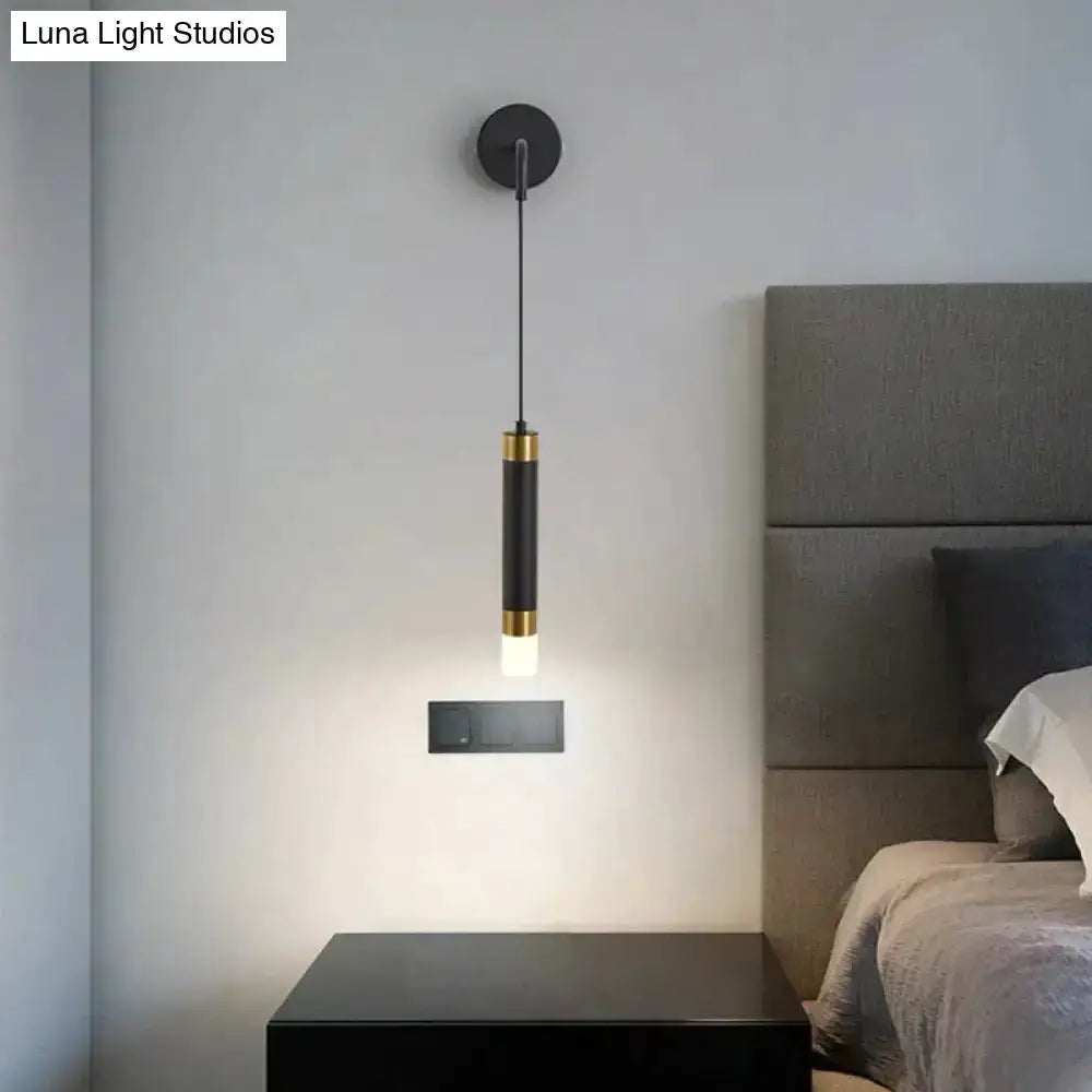 Minimalist Luxury Black and Gold Bedside Lamp